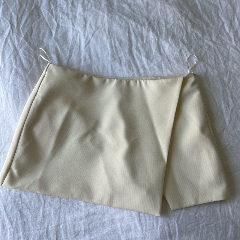 Cream colored skort from Zara. Never worn